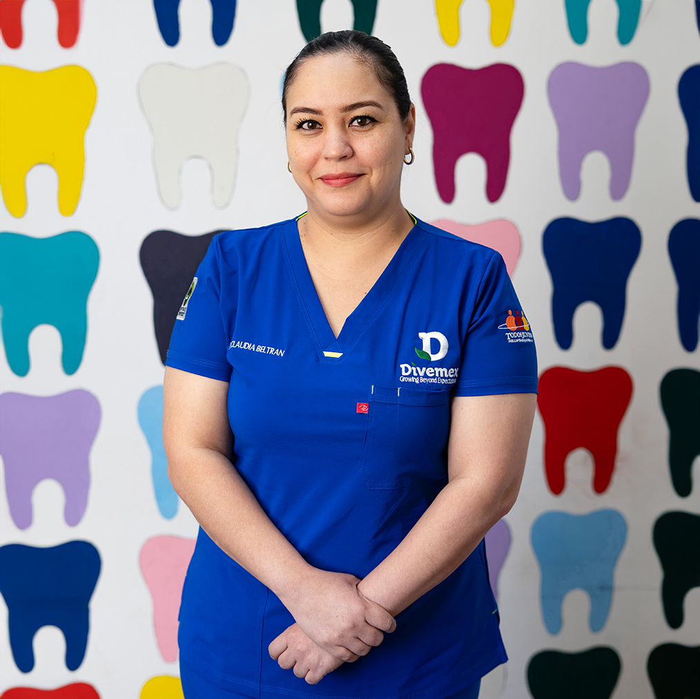 CLAUDIA retrato dentista página